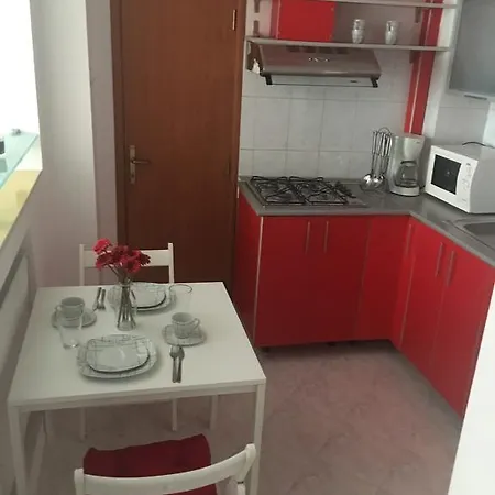 Apartment Red Flat