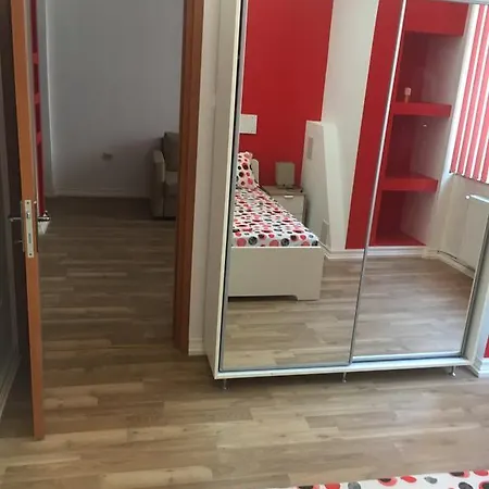 Red Flat Apartment Bukarest
