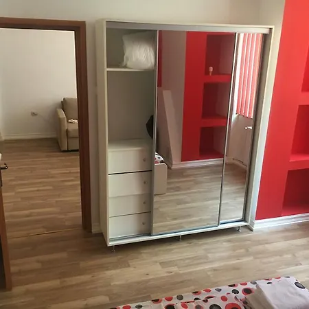 Apartment Red Flat